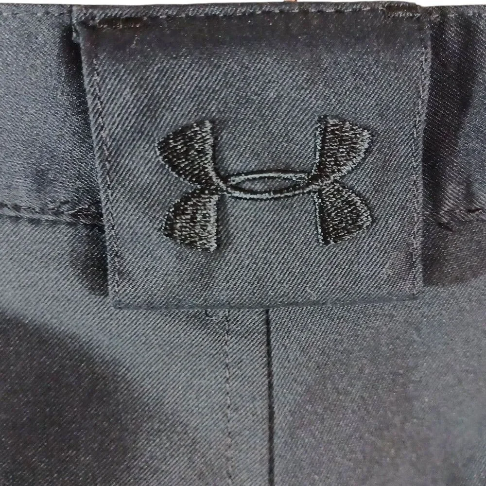 Under Armour Men's 38R Golf Shorts Black Pleated Performance Lightweight Chinos